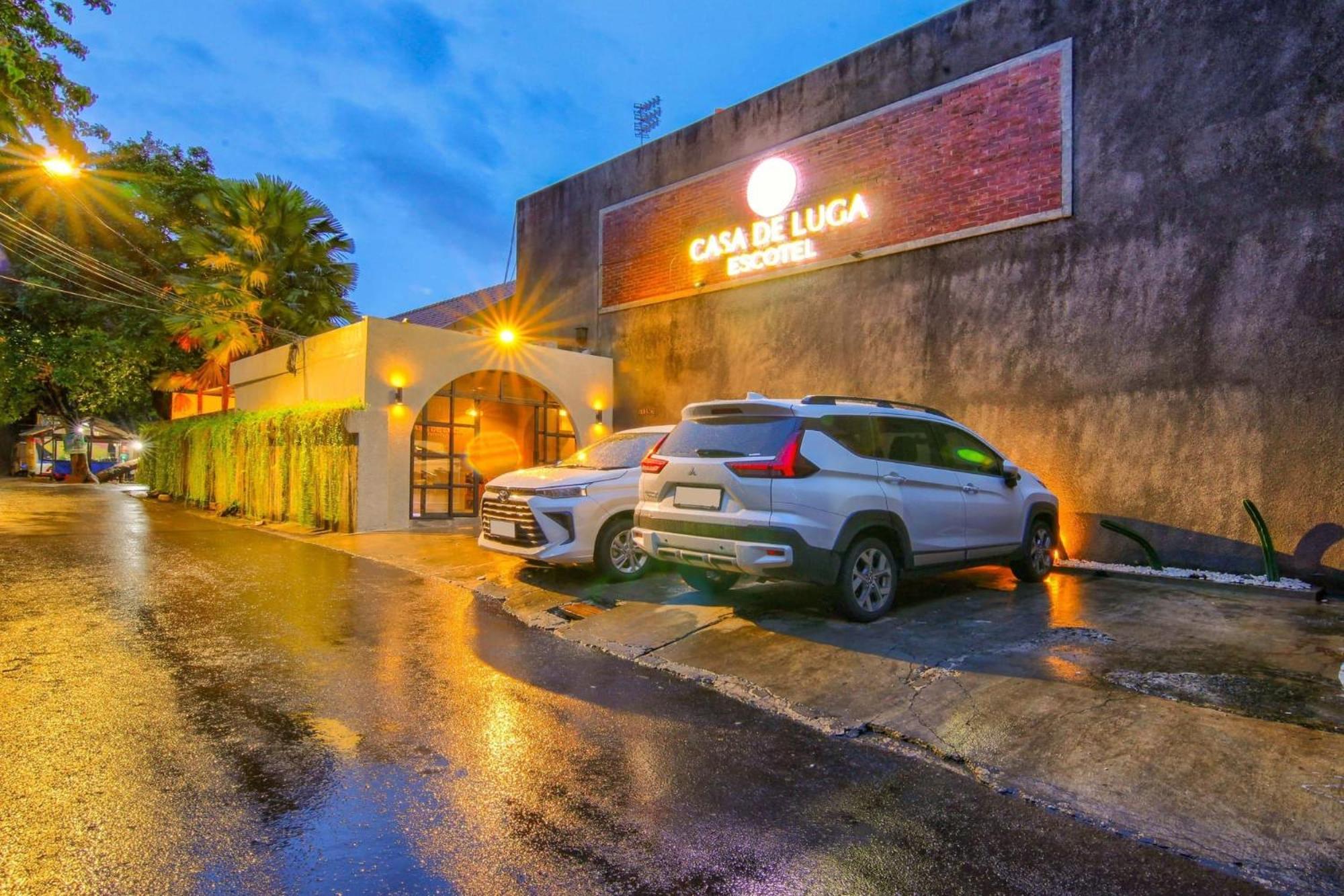 Escotel Casa De Luga จาการ์ตา ภายนอก รูปภาพ